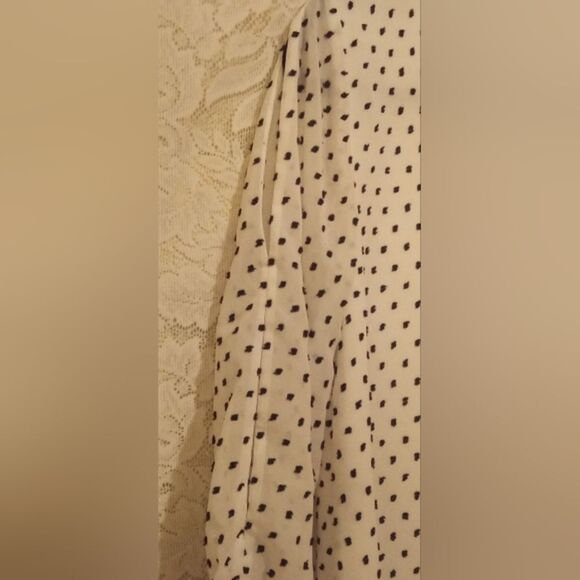 WHITE HOUSE BLACK MARKET WOMEN'S TOP - Picture 3 of 6